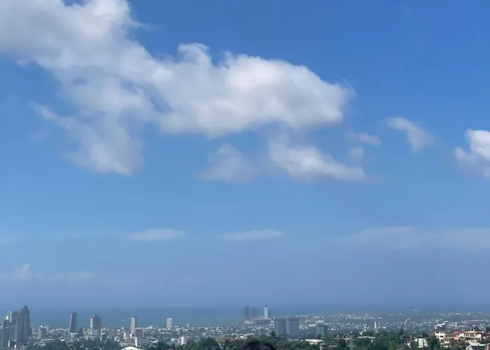 Cebu City Condominium アパートホテル