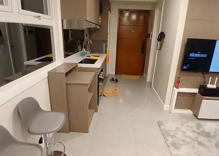 Cebu City Condominium アパートホテル *